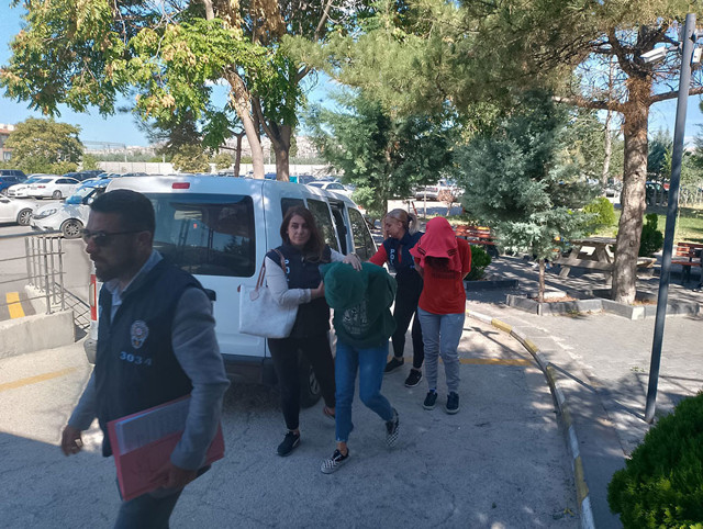 İstek şarkı cinayeti! Onur Şener'in şah damarını kestiler! İlk ifadelerinde birbirlerini suçladılar - Resim: 1