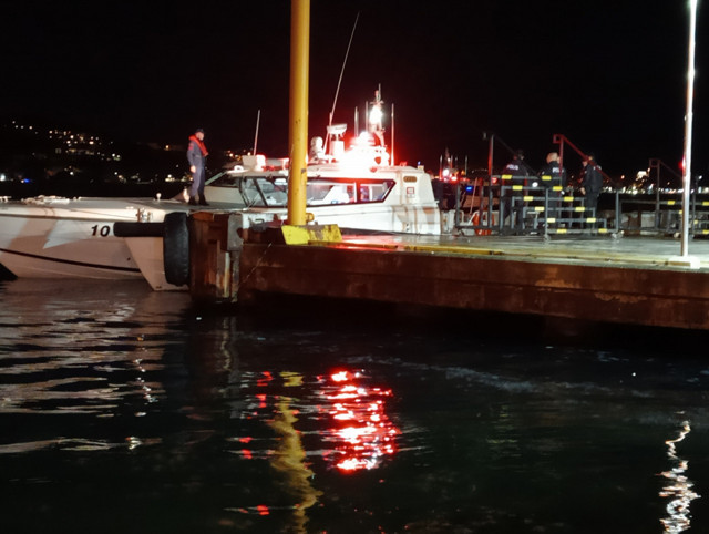 İkna çabaları sonuç vermedi, 15 Temmuz Şehitler Köprüsü’nden denize atladı! - Resim: 0
