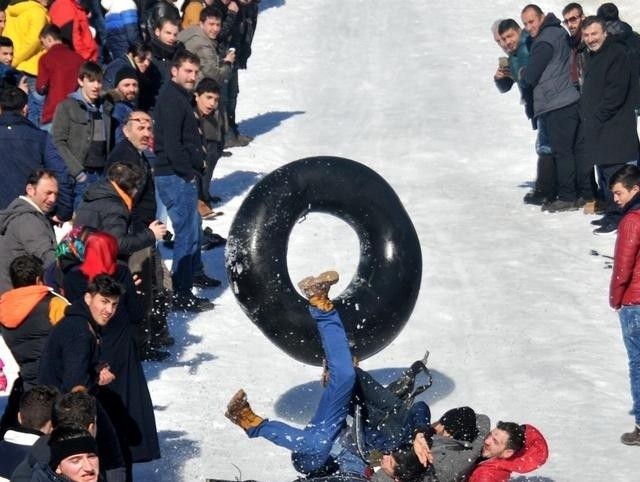 Kardan Adam Şenliğinde 22 kişi yaralandı! - Resim: 2