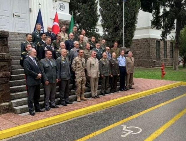 YPG gerilimi devam ederken NATO'nun 16 komutanı İzmir'de bir araya geldi! - Resim: 0