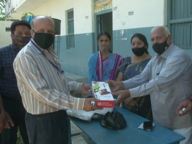 Aşı olana altın hızma ve iki karton yumurta hediye! Daha neler var neler - Resim: 0