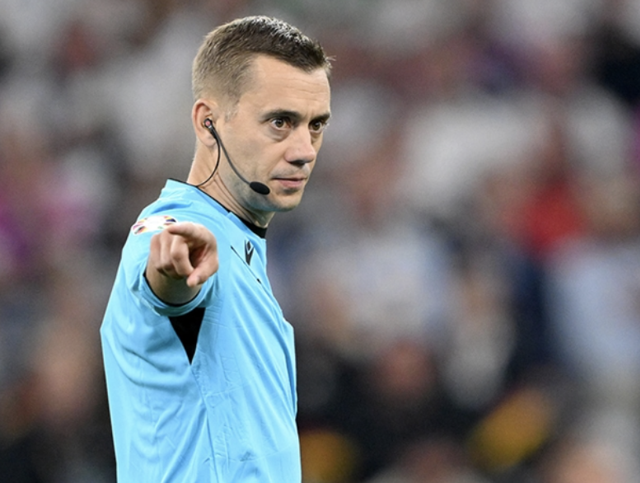 Fenerbahçe-Manchester United maçının hakemi belli oldu - Resim: 0