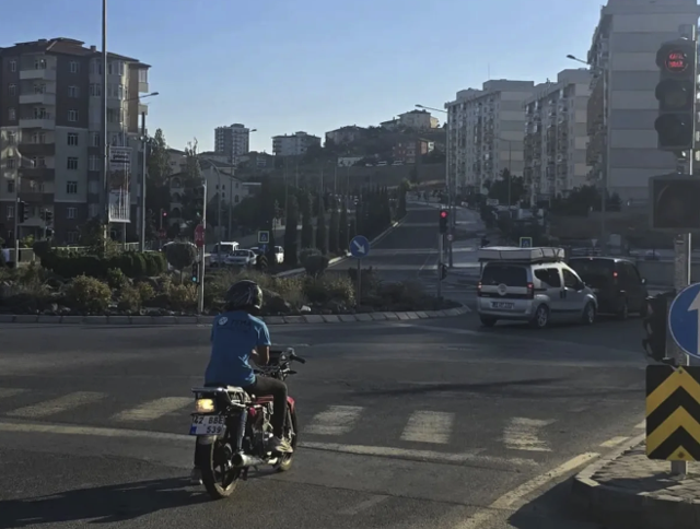 Niğde Belediyesi trafik ışıklarına 'Katil İsrail' yazdı! - Resim: 2