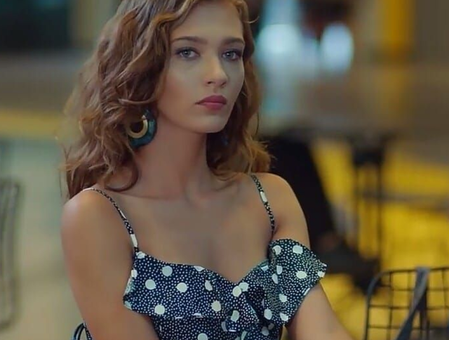 FOX'un Sen Çal Kapımı dizisinde kriz çıktı oyuncu başka diziye gitti - Resim: 2