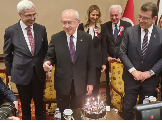 Kemal Kılıçdaroğlu 74 yaşına girdi! Kutlamada yanında Ekrem İmamoğlu da vardı - Resim: 0