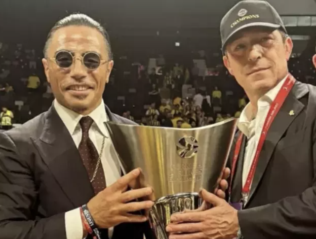 Partiye katılmak istedi kapıdan kovuldu dendi! Nusret'ten şaşırtan iddiaya cevap - Resim: 0