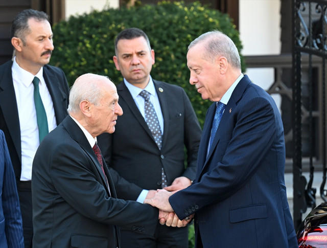 Cumhurbaşkanı Erdoğan, MHP Lideri Bahçeli ile görüştü - Resim: 0