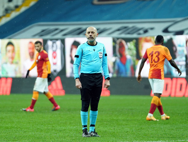 Fenerbahçe-Galatasaray derbisinin hakemi Cüneyt Çakır oldu - Resim: 0