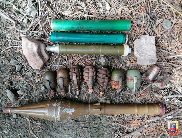 PKK’ya jandarma darbesi! Çok sayıda silah ve mühimmat ele geçirildi - Resim: 1