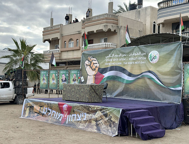 Hamas ile İsrail arasındaki esir takasında 5'inci tur 3 İsrailli esir ve Filistinli esirler teslim edildi - Resim: 2