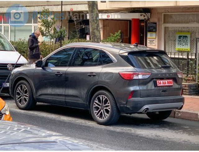 Koç Üniversitesi rektörünün makam aracında uyuşturucu yakalandı! Koç, o şoförü kovdu - Resim: 0