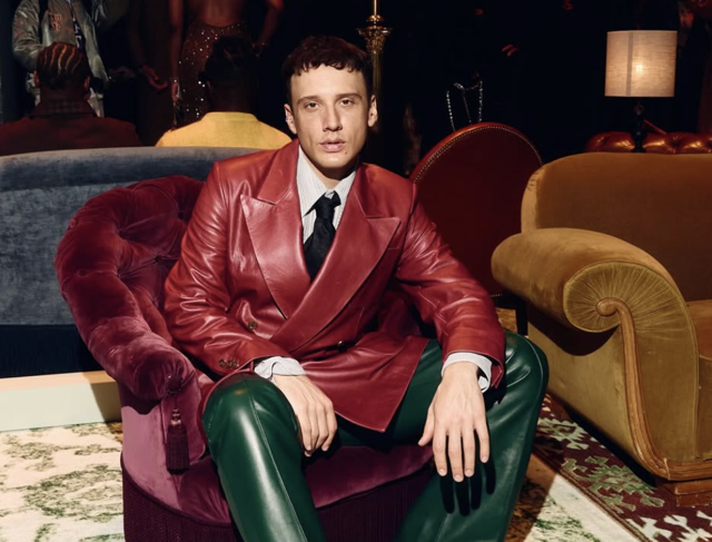 Şarkıcı Edis Görgülü havalimanında gözaltına alındı - Resim: 0