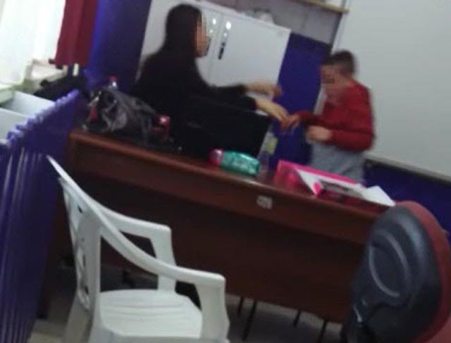 Cani öğretmen! Otizmli çocuğu dövüp morlukları da böyle kapatmış - Resim: 4