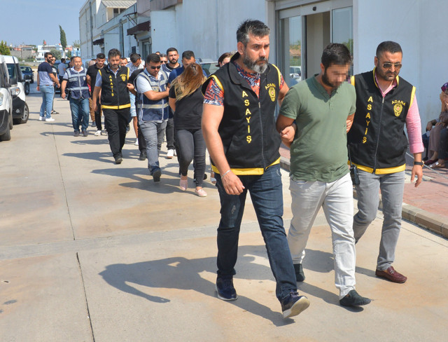 Adana'da 4 milyon 795 bin Euro'yu çalmışlardı! Tatile çıkamadılar - Resim: 2