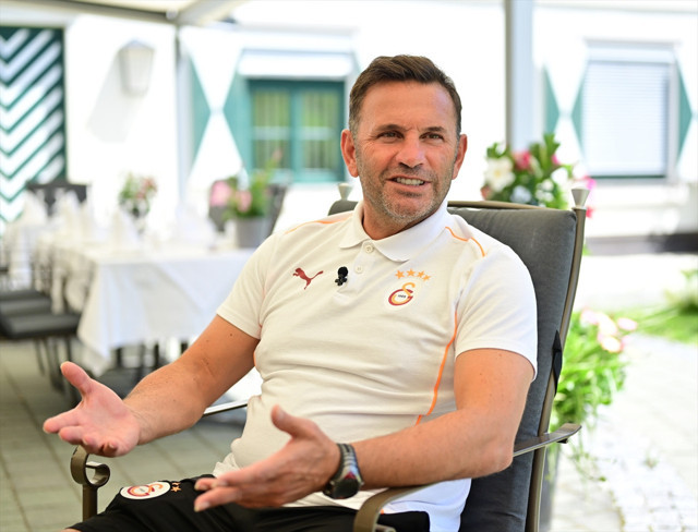 Okan Buruk'tan Mourinho ve Van Bronckhorst açıklaması - Resim: 0