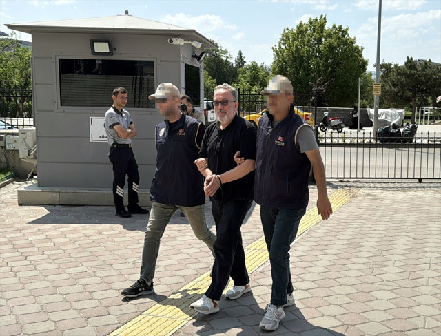 FETÖ firarisi eski emniyet müdürü Kırıkkale'de yakalandı - Resim: 0