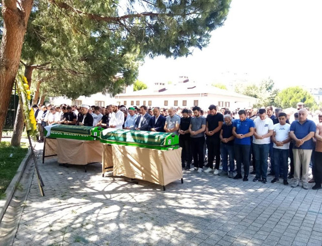 Bolu'da kazada ölen Sert çiftinin kızları Ahsen'den kahreden haber - Resim: 0