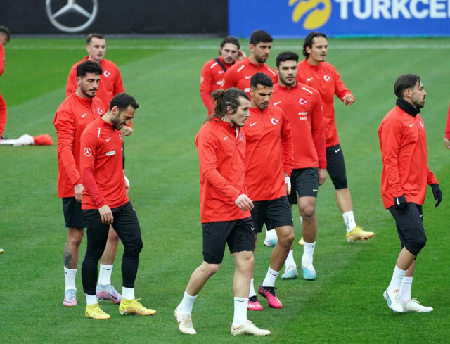 Türkiye deplasmanda Ermenistan'a konuk oluyor! Muhtemel 11'ler - Resim: 0