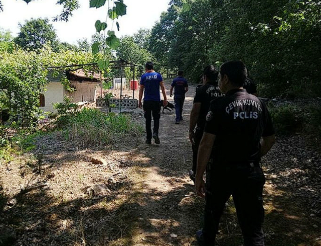 73 gündür kayıp Korhan Berzeg'ten hiç bir iz yada haber yok! Cinci Hoca'nın gösterdiği yerler de arandı - Resim: 1