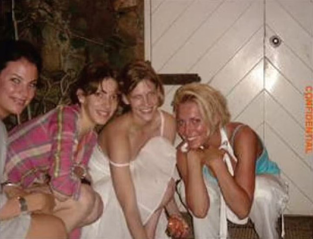 Epstein'in fuhuş adasından yeni fotoğraflar ortaya çıktı - Resim: 0