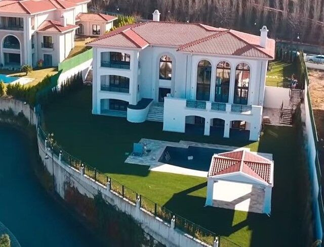 MasterChef Güzide Mertcan'ın yeni lüks evi tepki çekti 7 milyonluk villasıyla da olaydı! - Resim: 2