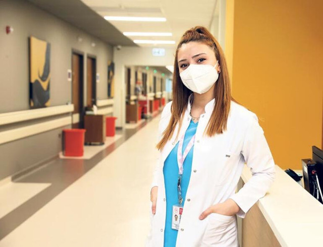 Tıp Bayramı'nda kahraman sağlık çalışanlarından 'salgın' mesajı! Tek başımıza mümkün değil - Resim: 4