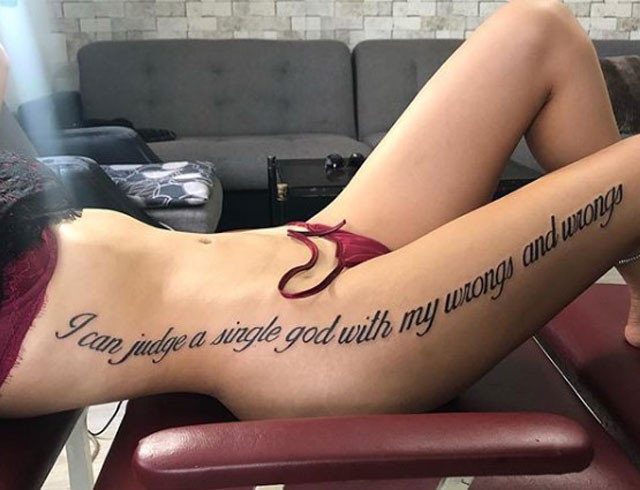 Naz Mila'nın dövme yeri pes dedirtti! Yarı çıplak pozlar - Resim: 3