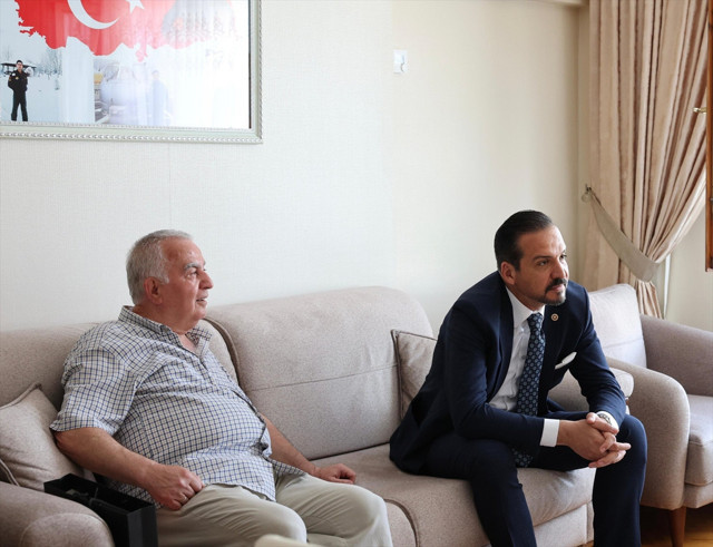 Kürşad Zorlu'dan "Annemiz" projesi kapsamında şehit ailesine anlamlı ziyaret - Resim: 0