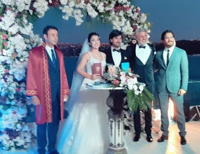 Çağatay Ulusoy ve sevgilisi Duygu Sarışın ayrılık iddialarına son noktayı koydu - Resim: 2