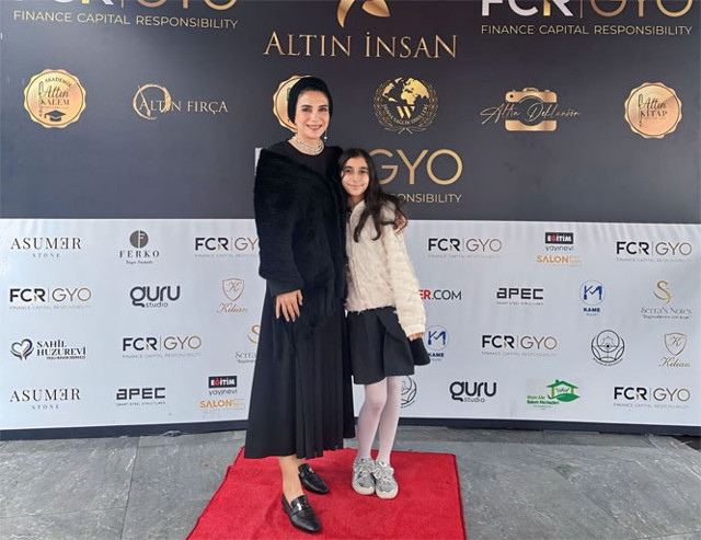 Küçük ressam Zeynep Reyyan Gören'den ilk sergi - Resim: 0