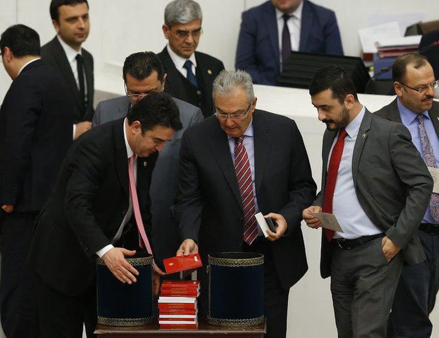 CHP'den Meclis'te yeni protesto - Resim: 3