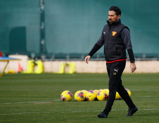 Konyaspor'da teknik direktör İsmail Kartal ile yollar ayrıldı - Resim: 0