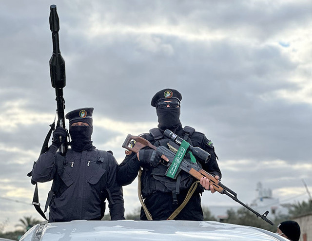 Hamas ile İsrail arasındaki esir takasında 5'inci tur 3 İsrailli esir ve Filistinli esirler teslim edildi - Resim: 1