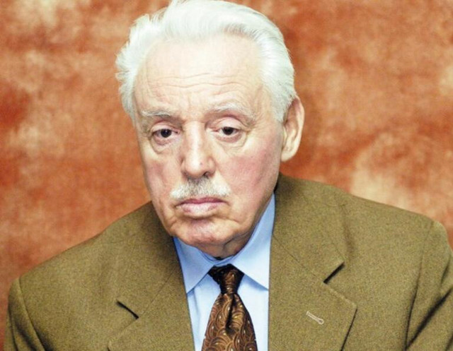 İBB'nin Türkçe Kur'an rezaletine ortak olmuştu! Rakı sofrasında genç bir kadına sarkıntılık etti - Resim: 1