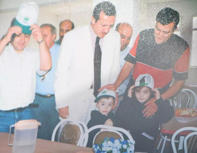 Giresun'da Cumhurbaşkanı Erdoğan'ı duygulandıran sürpriz 21 yıl önceki fotoğraflar - Resim: 1