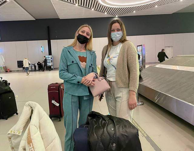 Ukraynalı turistler ülkelerindeki son durumu anlattı! Kiev boşaldı herkes evini arabasını satıyor - Resim: 0