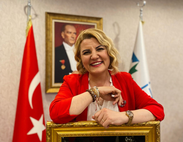 CHP'li İzmit Belediyesi'ne operasyon! Belediye Başkanı Fatma Kaplan ve eşi gözaltında - Resim: 0