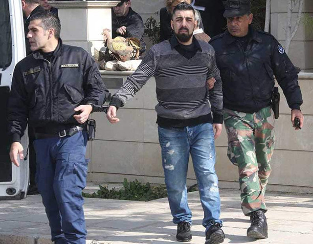 Güney Kıbrıs'ta öğretmen ve eşini bıçaklayarak öldüren zanlıya ömür boyu hapis - Resim: 3