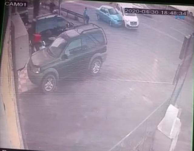 İstanbul'da bu bölge mıknatıs gibi kaza çekiyor esnafın 'İnsanların hayatıyla oynanmasın' isyanı - Resim: 3