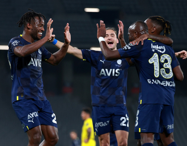 Fenerbahçe liderlik için sahaya çıkıyor! Kritik maçta 4 yıldız isim yok - Resim: 3