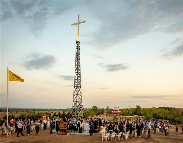 Yunanistan’dan yeni tahrik: Meriç Nehri sınırına dev haç diktiler - Resim: 0
