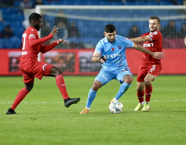 Karadeniz derbisini kazanan Trabzonpor! Son 16 biletini 3 golle kaptı! - Resim: 0