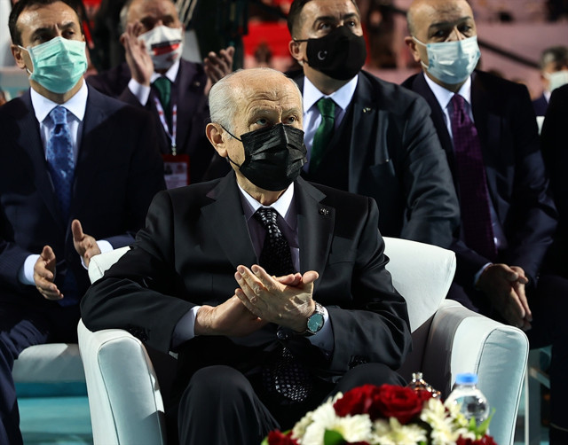 Devlet Bahçeli 10. kez MHP Genel Başkanı seçildi! 'HDP açılmamak üzere kapanmalı' deyip CHP ve İYİ Parti'yi topa tuttu - Resim: 3