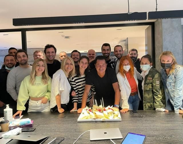 Acun Ilıcalı 52. yaşını 22 yaşındaki sevgilisiyle kutladı Şeyma Subaşı bakın ne yaptı - Resim: 3