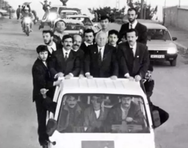 Erbakan'dan kamyon üstünde seçim çalışması! 1994 yılındaki o fotoğrafı hatırlattı - Resim: 0