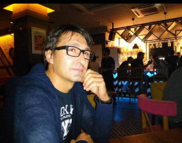 Eşini bıçaklayıp 'Bıçağı koltuğun arkasın koyarak yaslandı ve kendisini bıçakladı' dedi - Resim: 0