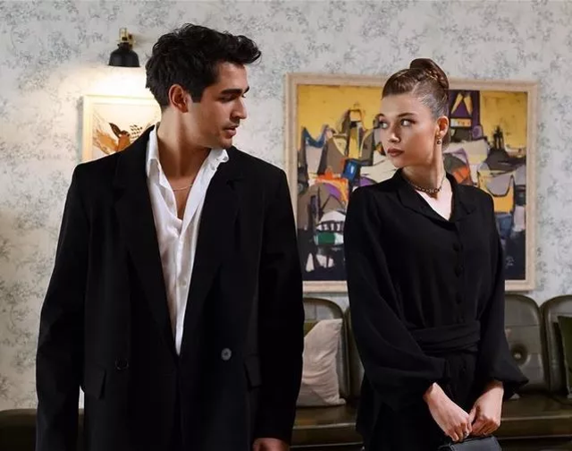 Yalı Çapkını dizisinde senaryo krizi patlak verdi! Ünlü oyuncu kovuldu: "Reytingler çakılır" - Resim: 0