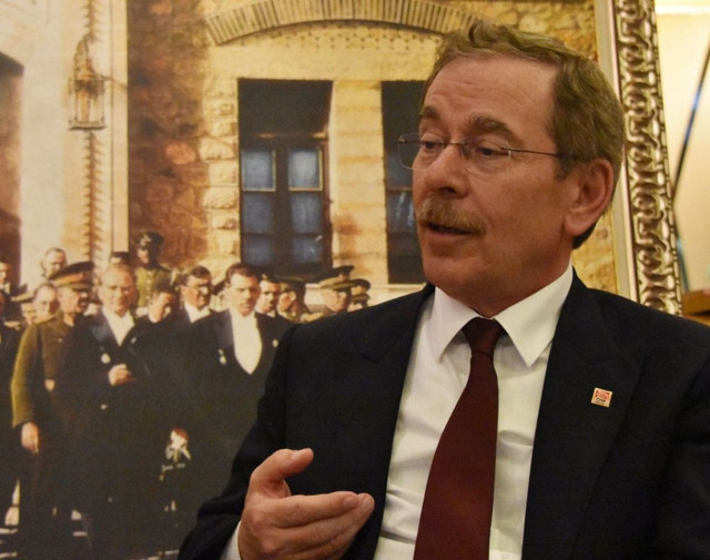 Abdüllatif Şener'den Ali Babacan ve Ahmet Davutoğlu  yorumu - Resim: 0