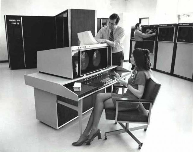 İlk kullanıldıklarında devasa büyüklükteydiler işte tarihin ilk bilgisayarları - Resim: 3