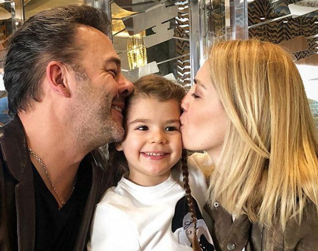 FOX TV Mucize Doktor oyuncusu Murat Aygen'den eşine romantik kutlama - Resim: 2